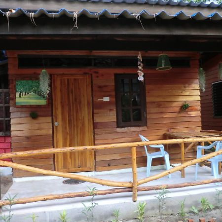 Hans Strand Bungalows Ko Lanta Exterior foto