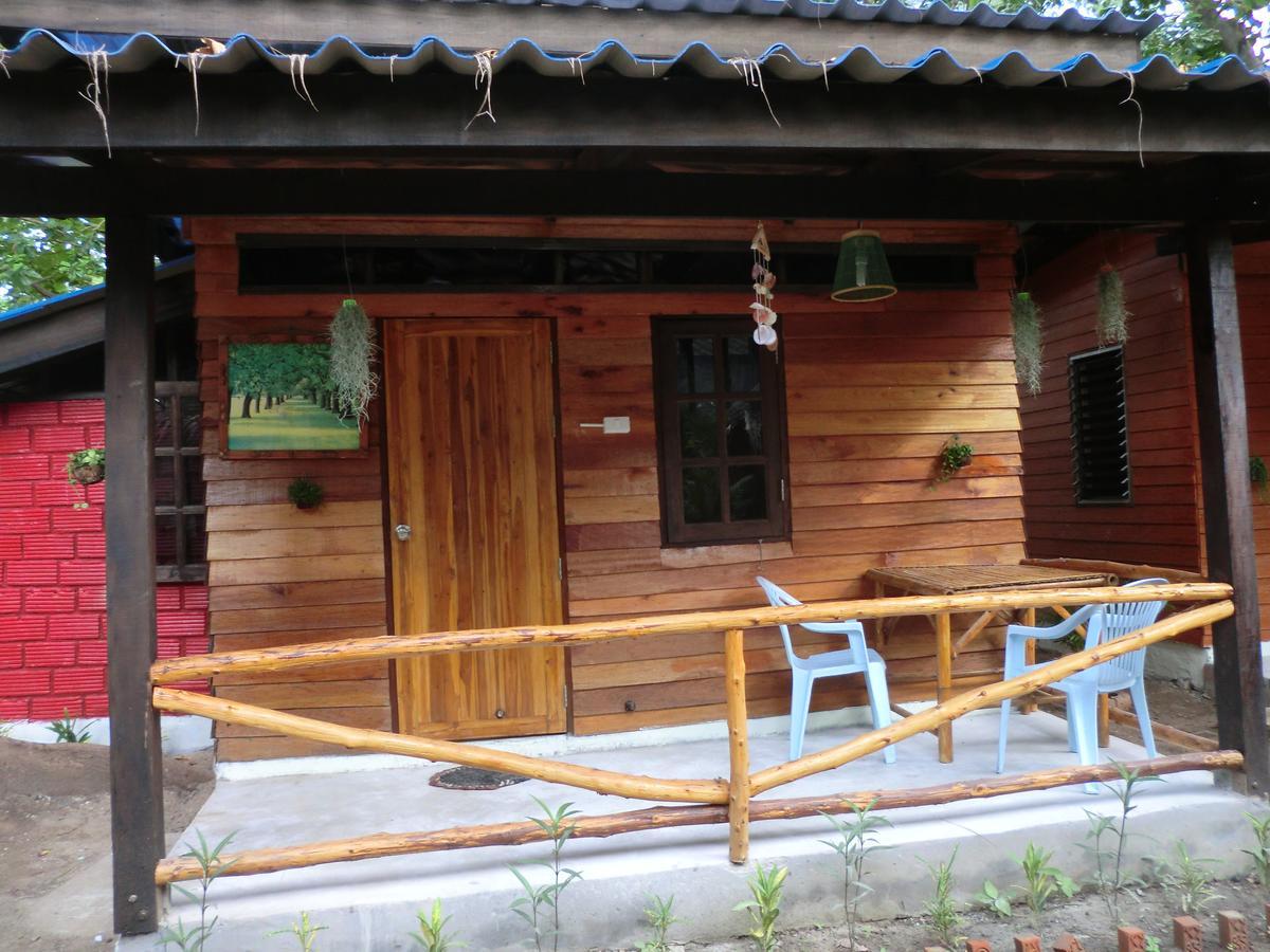 Hans Strand Bungalows Ko Lanta Exterior foto